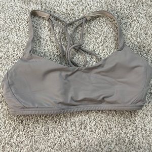 Free to be wild lululemon sports bra size 8